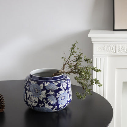 floral pattern blue and white porcelain vase